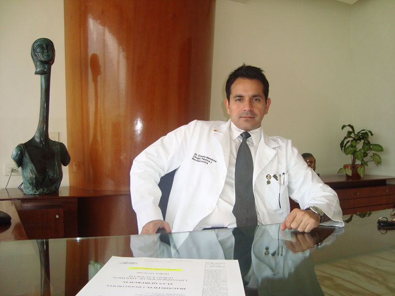 FIGURA PERFECTA DESPUES DEL EMBARAZO… El Dr. Ernesto Mendoza a la vanguardia con estos tratamientos
