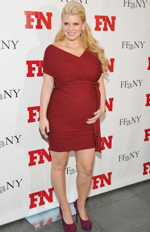 Jessica Simpson diseña ropa para embarazadas