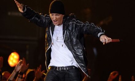 Eminem deja el cine y vuelve a la música con nuevo disco