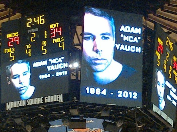 Beastie Boys rinde tributo al fallecido Adam Yauch