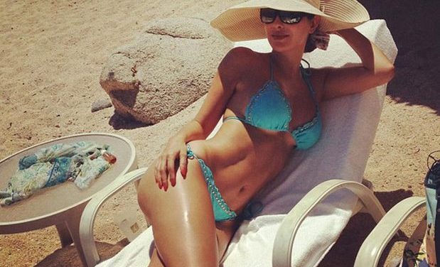 Ninel Conde presume cuerpazo durante sus vacaciones