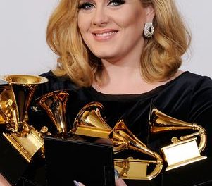 Adele consigue nuevo récord mundial de ventas