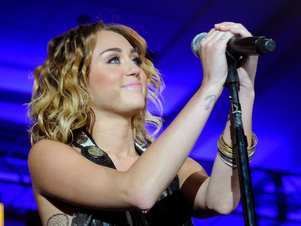 Miley Cyrus negocia su participación en Factor X