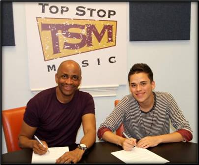 TOP STOP MUSIC FIRMA A JAPHET ALBERT, SEMIFINALISTA DE IDOL PUERTO RICO