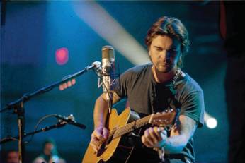 Juanes quiere que su Unplugged abra una etapa »más arriesgada» en su carrera