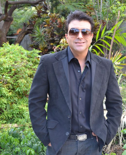 Samir Bazzi suena fuerte con »Se parece más a ti»