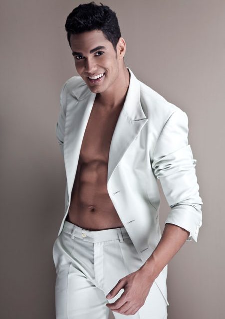 Julio César Torres con todo por el título de Míster Universo 2012… Venezuela por el »back to back»