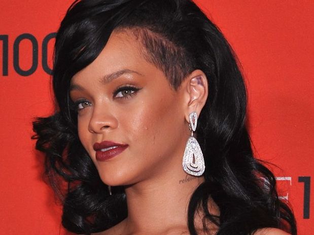 Mal estado de salud obliga a Rihanna a cancelar shows