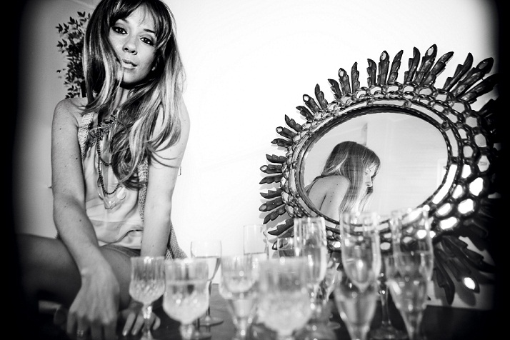 Pamela Rodriguez presenta nuevo sencillo »MANTRA»: Una oda a la libertad y al amor propio