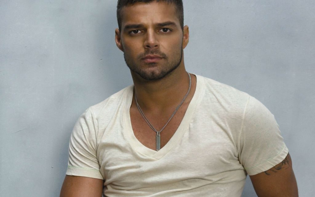 ¿Ricky Martin triste por perder la amistad de Eduardo Veràstegui? #Muerdeaqui – @diegokapeky