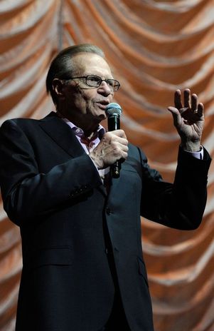 Larry King regresa a la televisión en canal de Carlos Slim