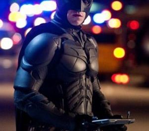 Hombres disfrazados de ‘Batman’ asaltan cines en Chihuahua