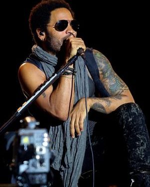 Lenny Kravitz atrae a niños, jóvenes y mayores