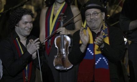 Rubén Blades y Gustavo Dudamel juntos en Caracas