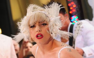 Lady Gaga canta canción inspirada en Lady-Di