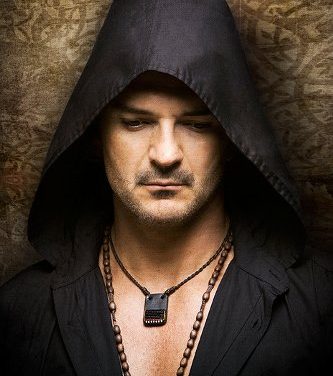 Arjona dice que tardó años escribiendo el tema para su madre