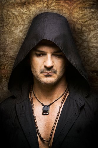 Arjona dice que tardó años escribiendo el tema para su madre