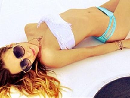 Belinda festeja su cumpleaños 23 con bikinazo en Miami