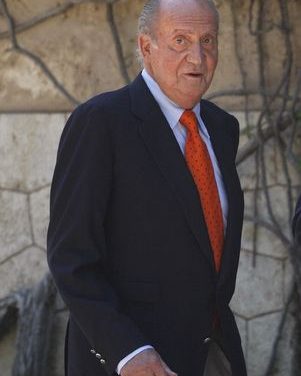 Rey Juan Carlos golpea a su chofer por estacionarse mal