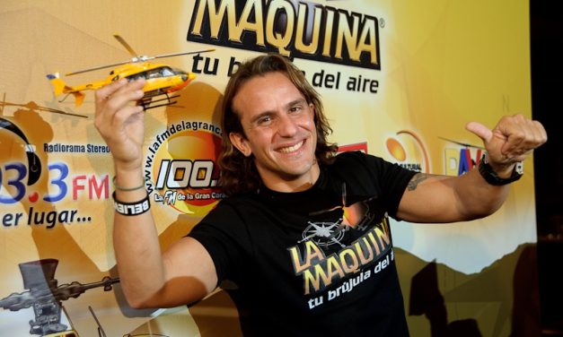 ALEJANDRO CAÑIZALES: 12 AÑOS COMO LA VOZ DEL TRÁNSITO