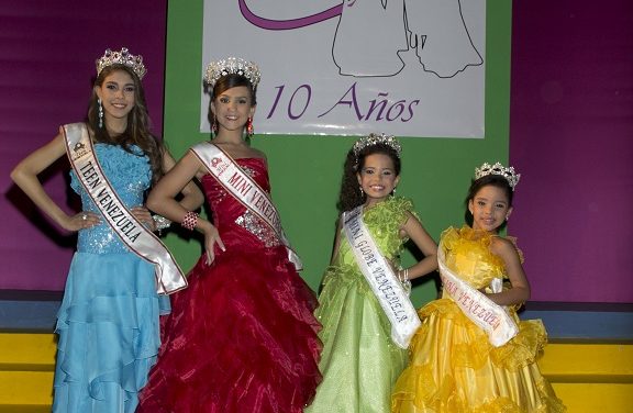 MINI VENEZUELA CORONÓ REINAS DE BELLEZA INFANTIL Y JUVENIL