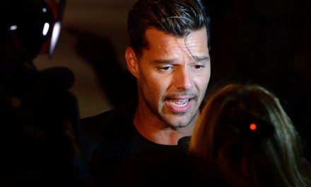 Ricky Martin insiste en la importancia de usar preservativo