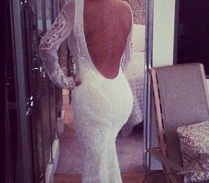 Kim Kardashian muestra pista de posible boda con vestido sexy