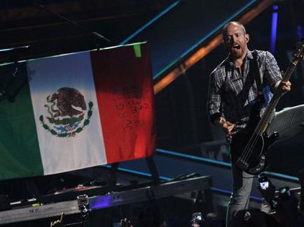 Linkin Park festeja en concierto su regreso a México
