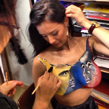 La indiscutible bomba sexy de Venezuela Diosa Canales (@canalesdiosa) fuè a Votar en Topless (+Fotos)