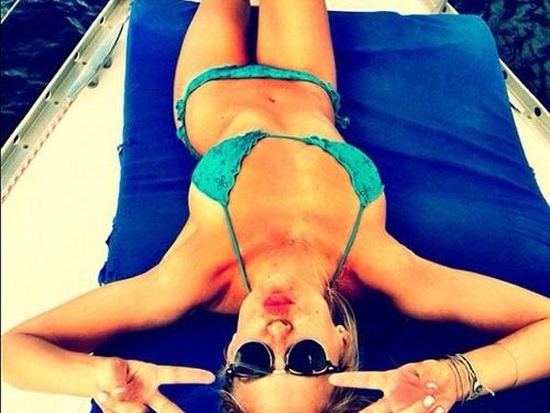 Bar Refaeli presume de cuerpazo en bikini