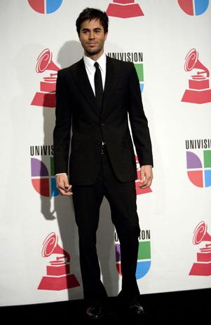 Enrique Iglesias no descarta casarse con Kournikova