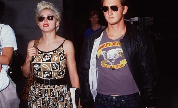 Madonna coquetea con su exesposo, Sean Penn, en un concierto