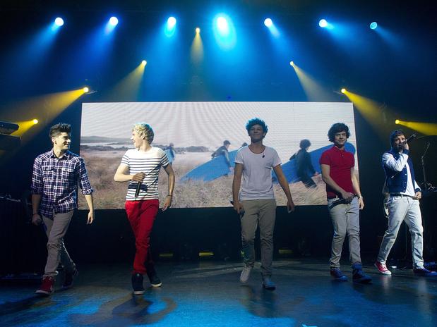 Sello discográfico prohíbe »sexo y alcohol» a One Direction