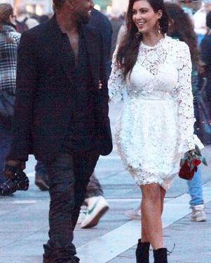 Kim Kardashian celebra vestida de blanco su cumpleaños