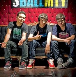 3BallMTY: Invitados Especiales a los Premios Shock de la Música 2012