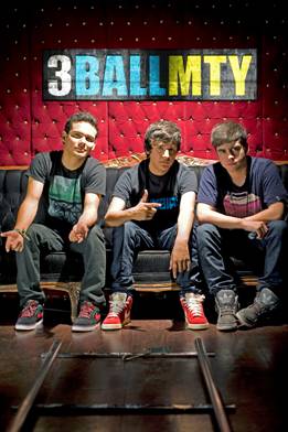 3BallMTY: Invitados Especiales a los Premios Shock de la Música 2012
