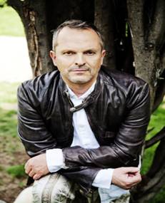 Miguel Bosé seducirá a Venezuela con su »Papitwo»
