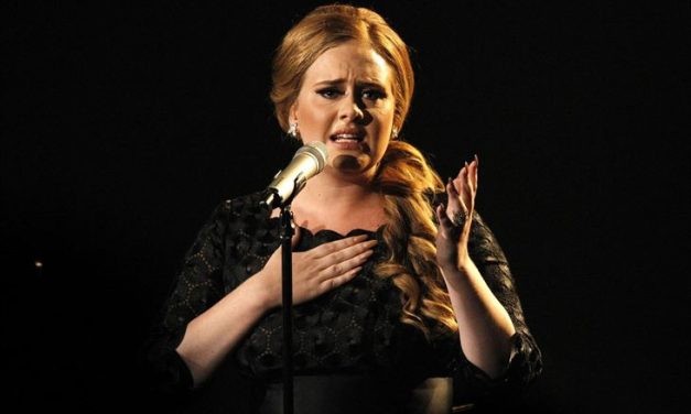 Adele apoya las curvas de Christina Aguilera