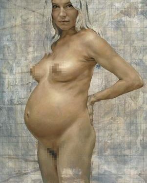 Sienna Miller desnuda y embarazada, expuesta en Berlín