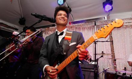 Bruno Mars anticipará tres temas más de su nuevo álbum, »Unorthodox Jukebox»