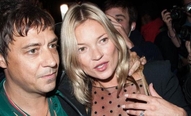 Kate Moss admite que conoció a su esposo por internet