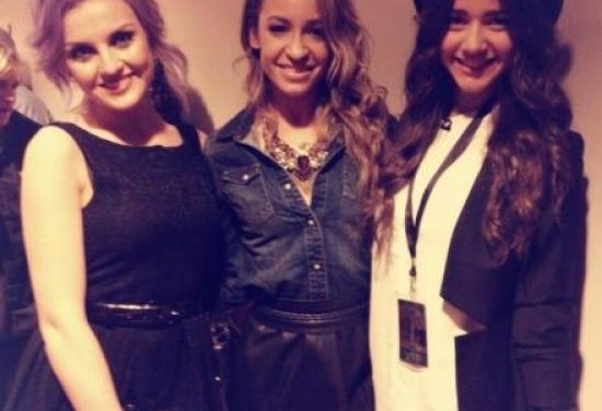 Las novias orgullosas de One Direction posaron para el recuerdo