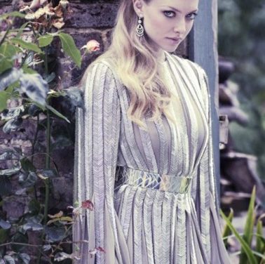 Amanda Seyfried se mantiene al margen sobre Anne Hathaway y su ropa interior