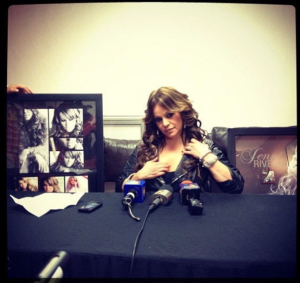 Desaparecido, avión donde viabaja cantante Jenni Rivera