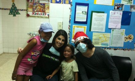 IguanaHosting.com compartió un día feliz con los niños de Oncológico Razetti
