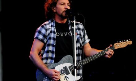 Pearl Jam publica ‘In The Moonlight’ grabada con Josh Homme