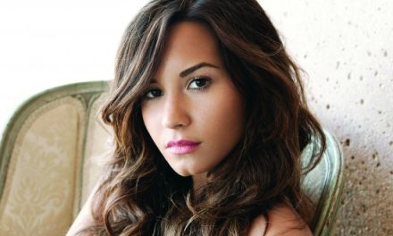Demi Lovato recomienda a adolescentes no tomar alcohol
