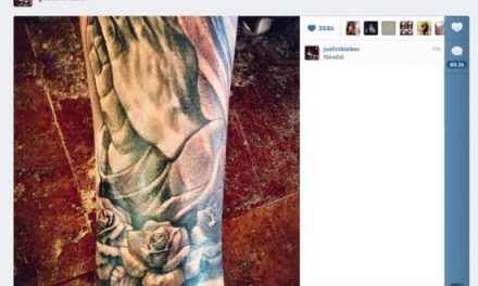 Justin Bieber sorprende con nuevo tatuaje
