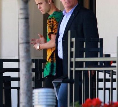 Ex guardaespaldas de Justin Bieber demanda a estrella pop