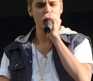 Justin Bieber perdió a Selena Gomez por drogas y sexo